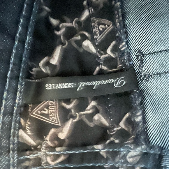 Guess skinny jeans - dark wash - Picture 3 of 4